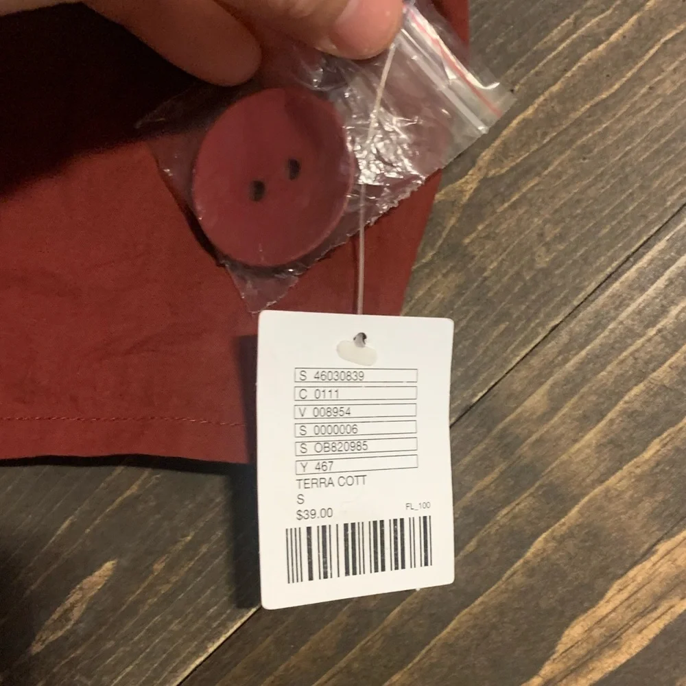 Urban Outfitters cropped button tank - Picture 3 of 5